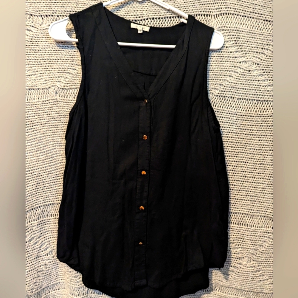 Maurices size small flowy tank